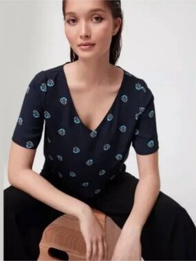 Aritzia Babaton Randy Blouse Size S